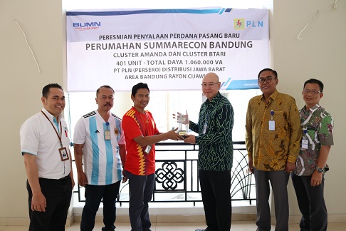 https://images-residence.summarecon.com/images/gallery/article/7075/peresmian listrik baru amanda btari 2018 4.JPG